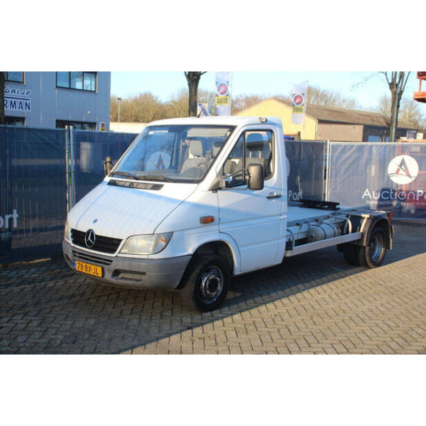 2006 مرسيدس بنز 904.6-44787243