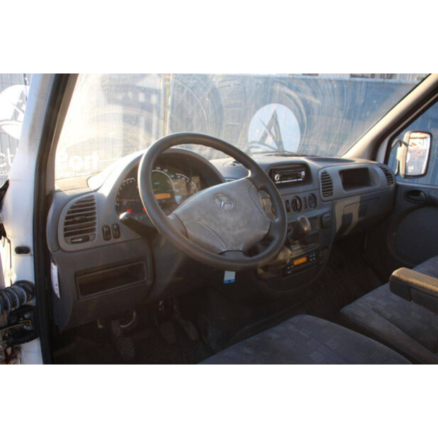 2006 مرسيدس بنز 904.6-44787263