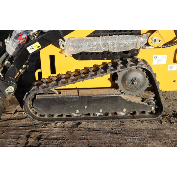 2025 LH T360-44787713