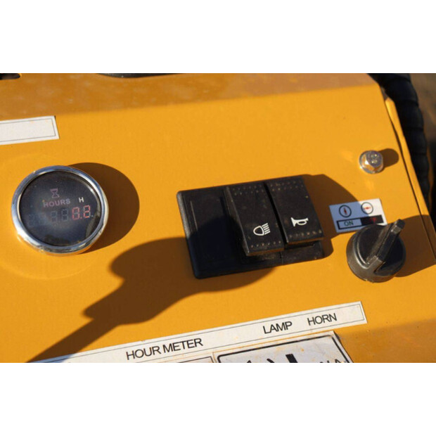 2025 LH T360-44787720