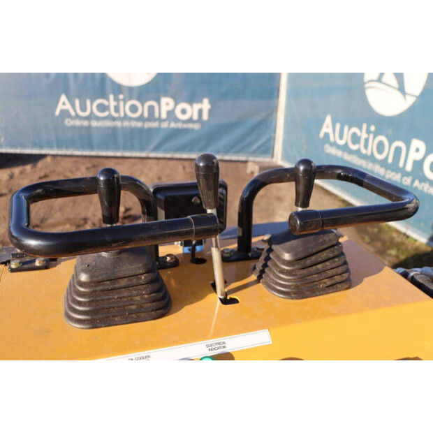 2025 LH T360-44787722