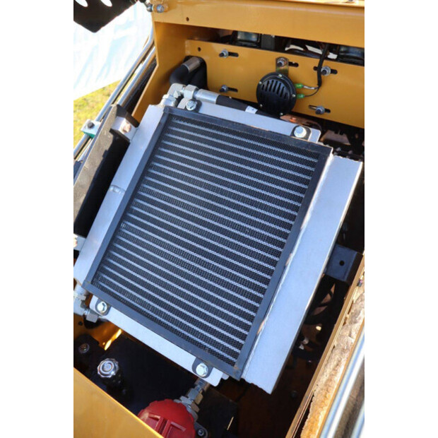 2025 LH T360-44787726