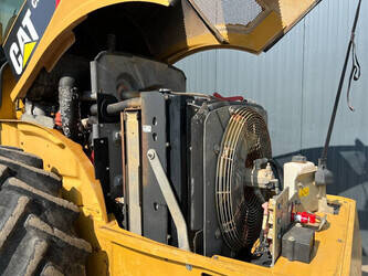 2011-caterpillar-cp76-1402117-44788009