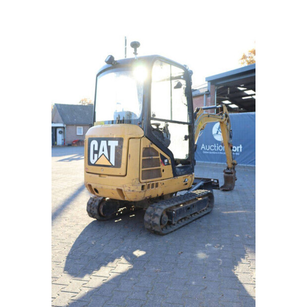 2018 Caterpillar 301.7D-44788311