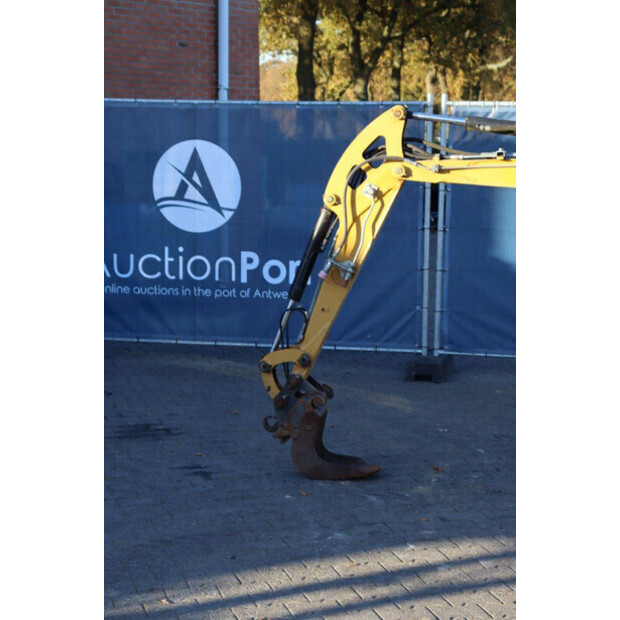 2018 Caterpillar 301.7D-44788320