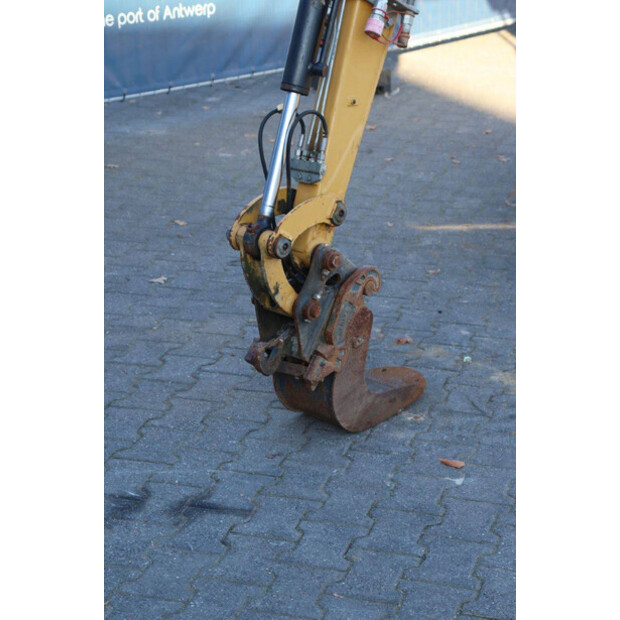 2018 Caterpillar 301.7D-44788322