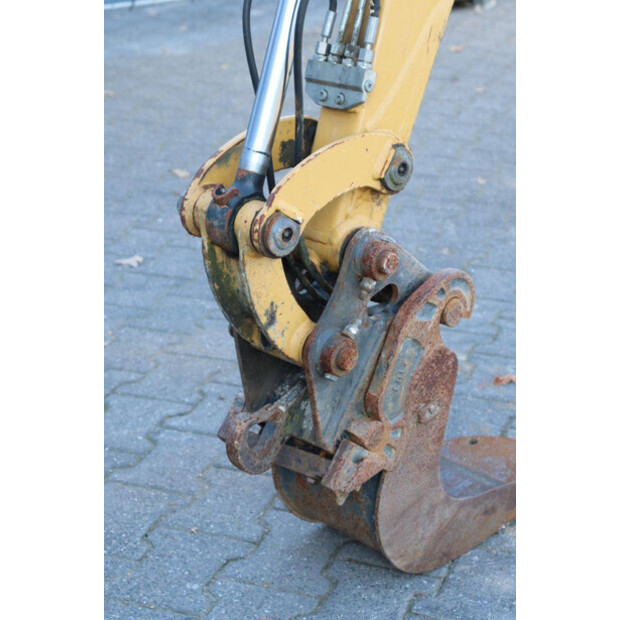 2018 Caterpillar 301.7D-44788327