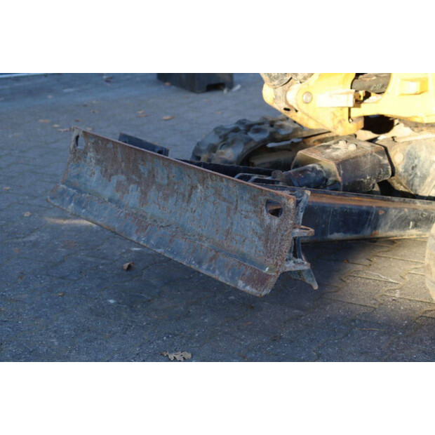 2018 Caterpillar 301.7D-44788345