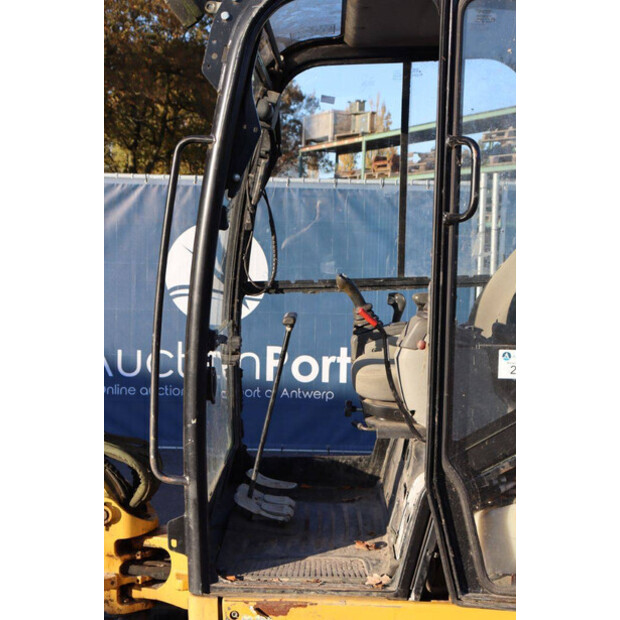 2018 Caterpillar 301.7D-44788365