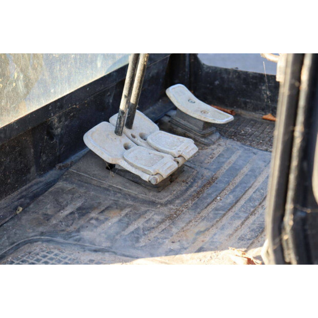 2018 Caterpillar 301.7D-44788371