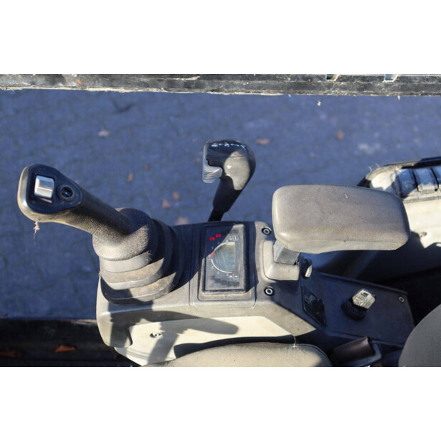 2018 Caterpillar 301.7D-44788385