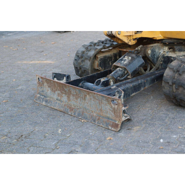 2018 Caterpillar 301.7D-44788405