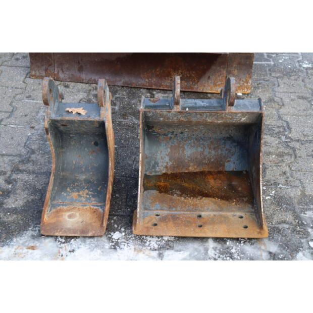 2020 AIRMAN AX10U-7-44788477