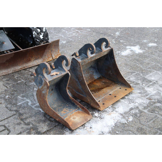 2020 AIRMAN AX10U-7-44788478