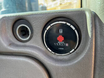 2011-volvo-l90f-1402144-44788948