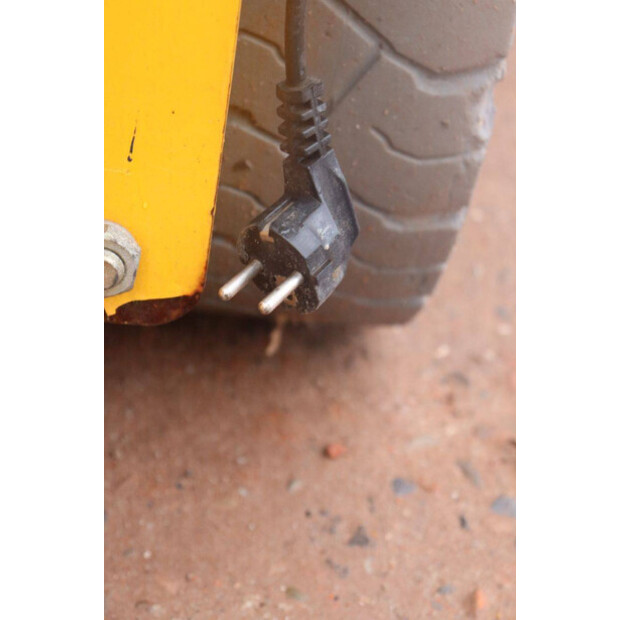 2012 هولوت COMPACT 8-44789093