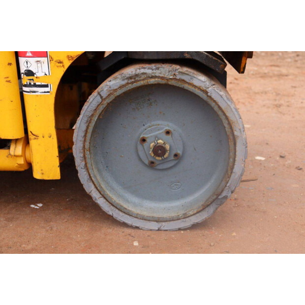 2012 هولوت COMPACT 8-44789095