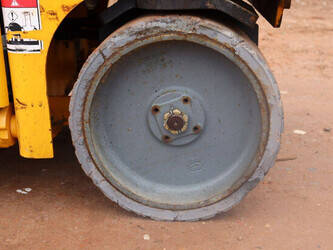 2012-haulotte-compact-8-1402150-44789095