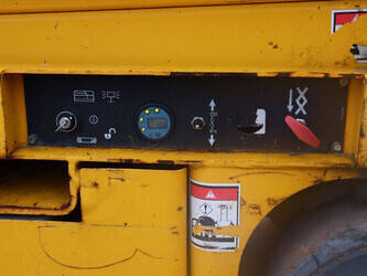 2012-haulotte-compact-8-1402150-44789096