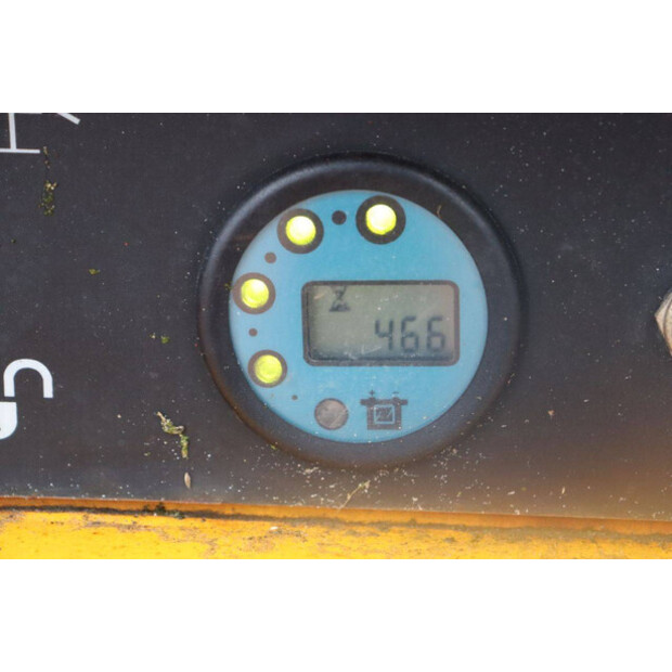 2012 هولوت COMPACT 8-44789097