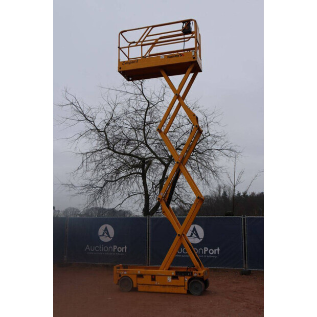 2012 هولوت COMPACT 8-44789109