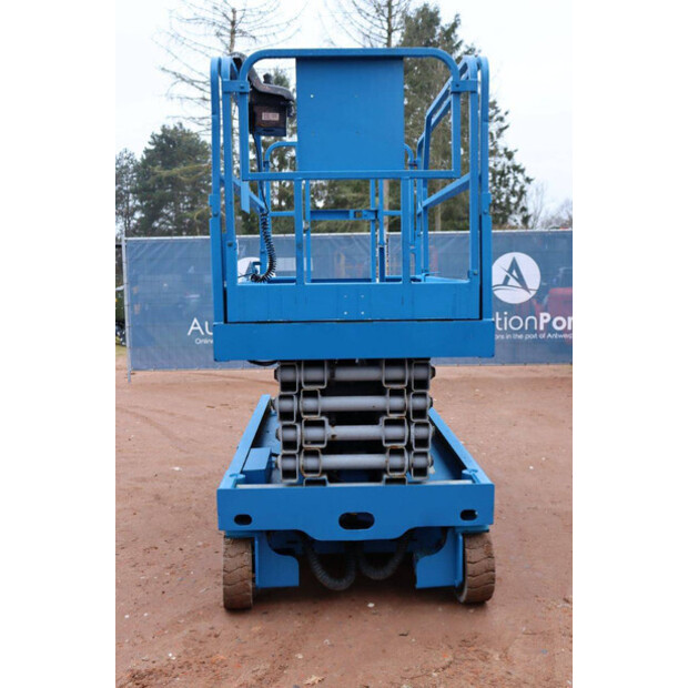 2002 Genie GS-3246-44789182