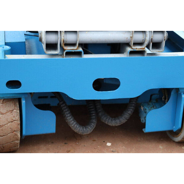 2002 Genie GS-3246-44789196