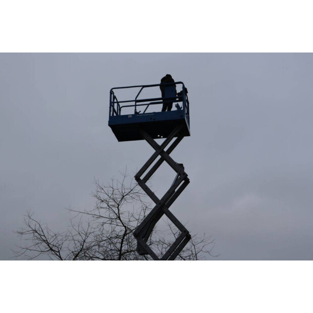 2002 Genie GS-3246-44789209