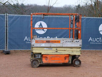 صورة ل رافعات مقصية 2008 جيه ال جي 1930 ES