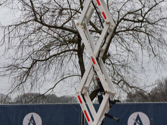 jlg-1930es-1402157-44789360