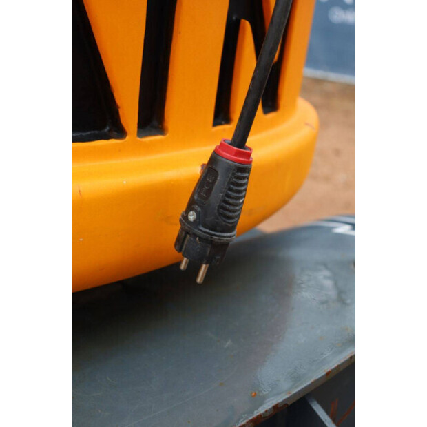 2015 ايه تي ان Piaf 880R-44789439