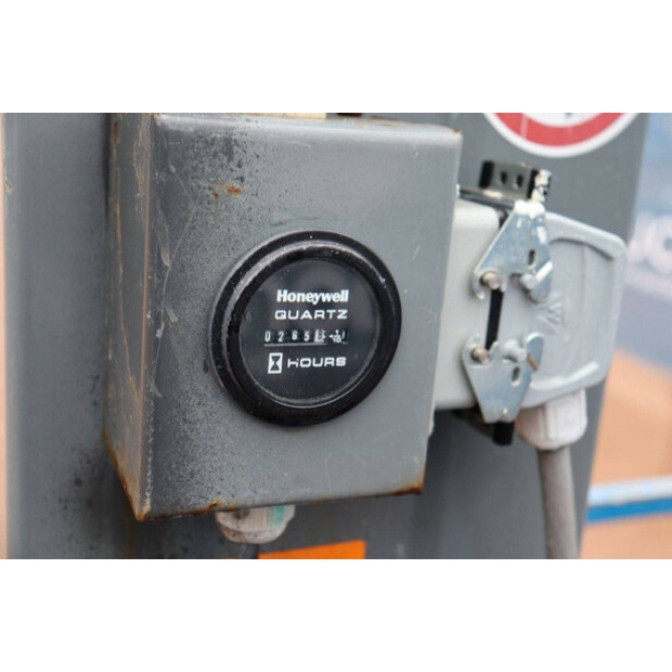 2015 سكايجاك SJ12-44789490