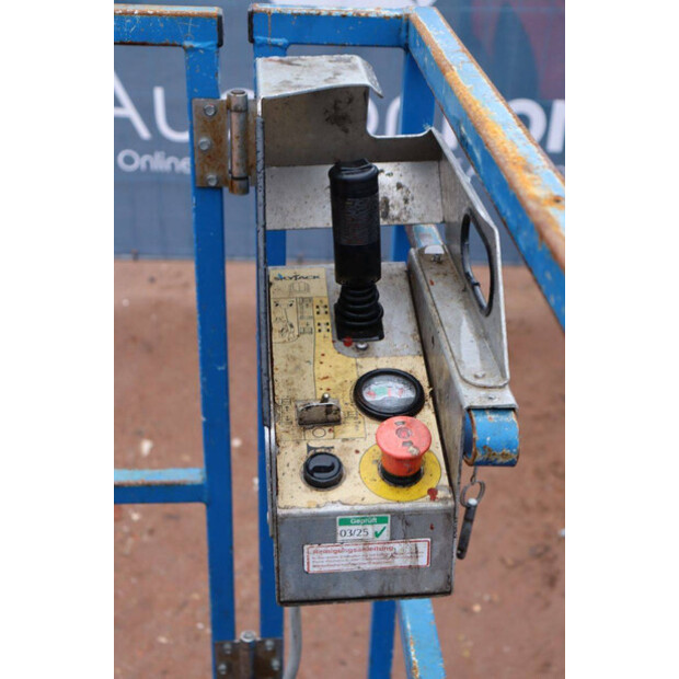 2015 سكايجاك SJ12-44789575