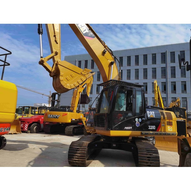 2022 كاتربيلر 320D-44789610