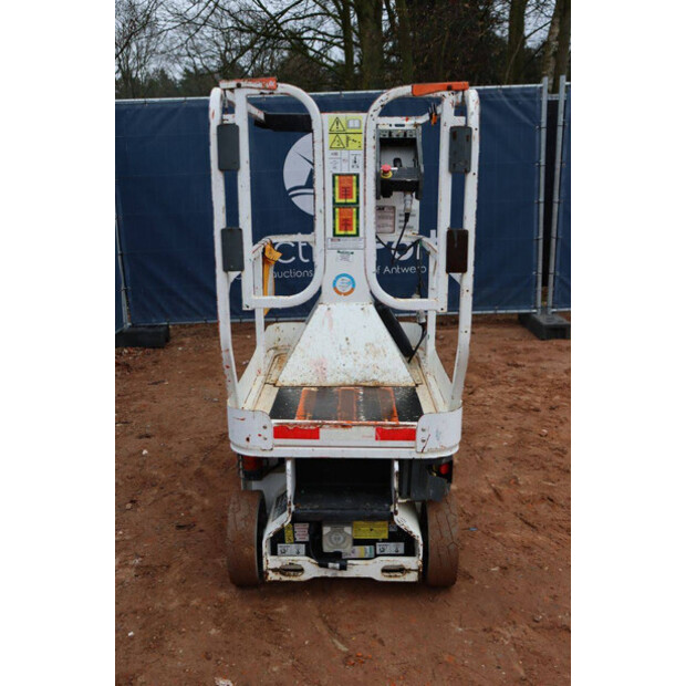 2014 جيه ال جي 1230ES-44789715