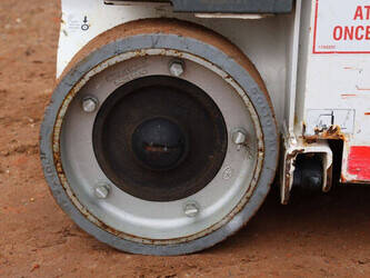 2014-jlg-1230es-1402168-44789721