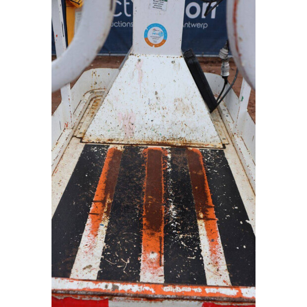 2014 جيه ال جي 1230ES-44789730