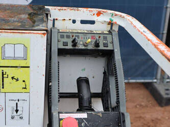 2014-jlg-1230es-1402168-44789731