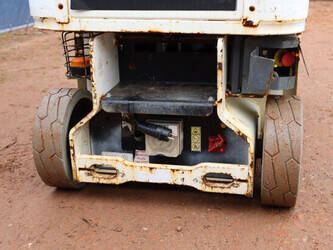 jlg-1230es-1402171-44789759