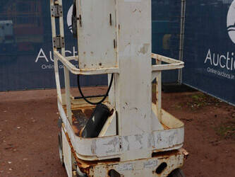 jlg-1230es-1402171-44789775