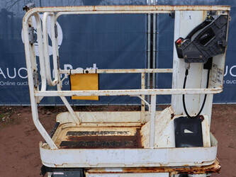 jlg-1230es-1402171-44789781