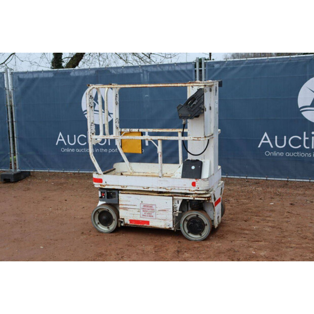 2013 جيه ال جي 1230ES-44789809