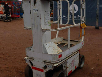 2013-jlg-1230es-1402172-44789812