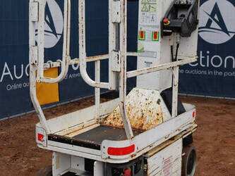 2013-jlg-1230es-1402172-44789815