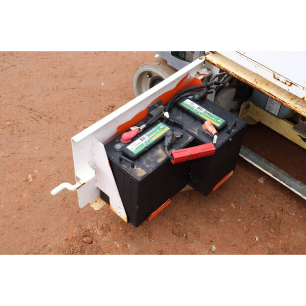 2013 جيه ال جي 1230ES-44789822