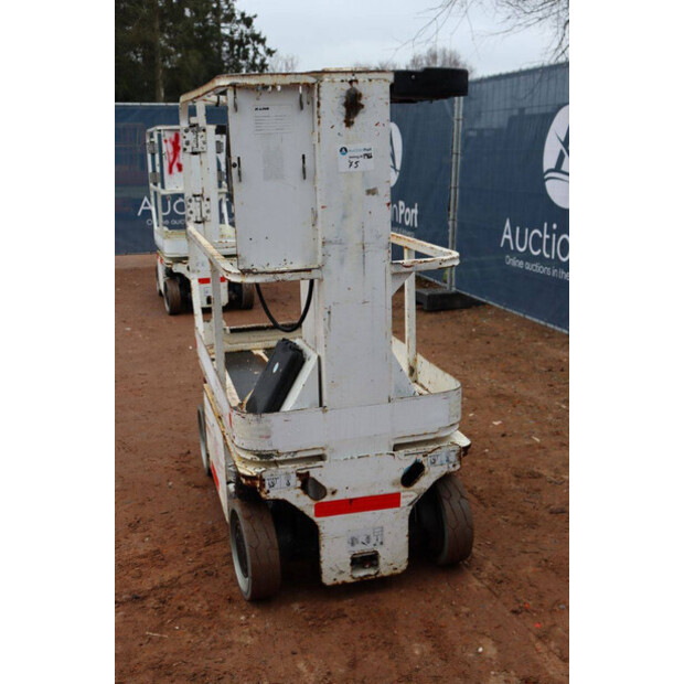 2013 جيه ال جي 1230ES-44789824