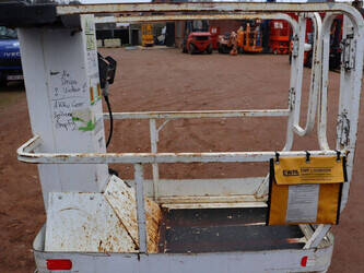 2013-jlg-1230es-1402172-44789828