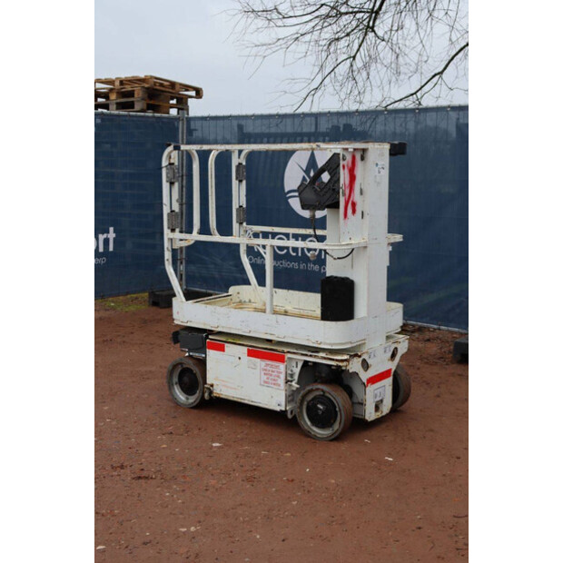 2015 جيه ال جي 1230ES-44789882