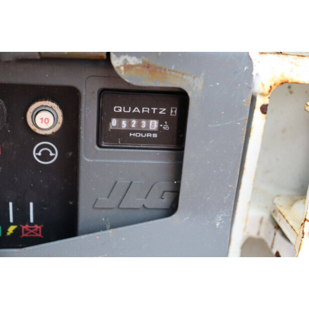 2015 جيه ال جي 1230ES-44789892