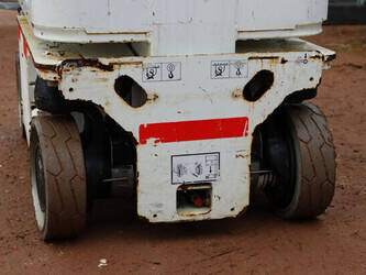 2015-jlg-1230es-1402174-44789898